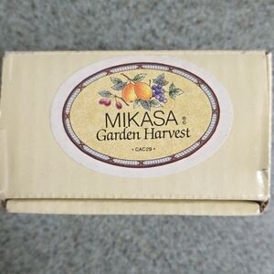 Mikasa Garden Harvest Napkin Rings Stoneware - Set of 4. NIB.